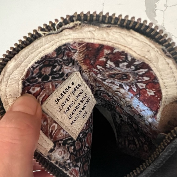 Freebird by Steven Jaleesa - NEW size 8 - Picture 1 of 4